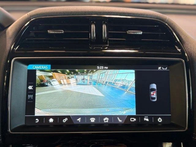 2018 Jaguar XE - Image 18 of 18