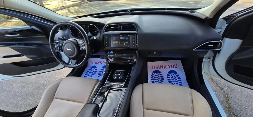 2018 Jaguar XE - Image 14 of 18