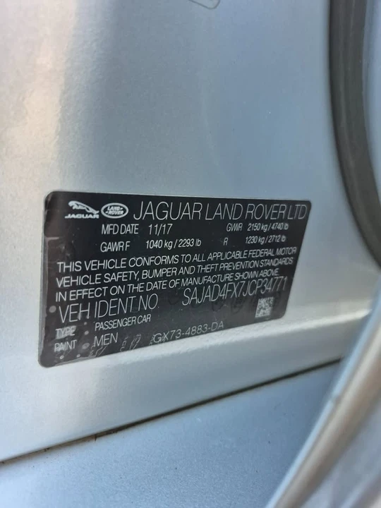 2018 Jaguar XE - Image 18 of 19