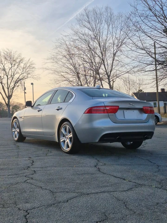 2018 Jaguar XE - Image 3 of 19