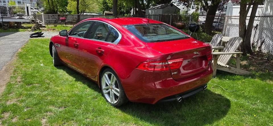 2018 Jaguar XE - Image 2 of 4