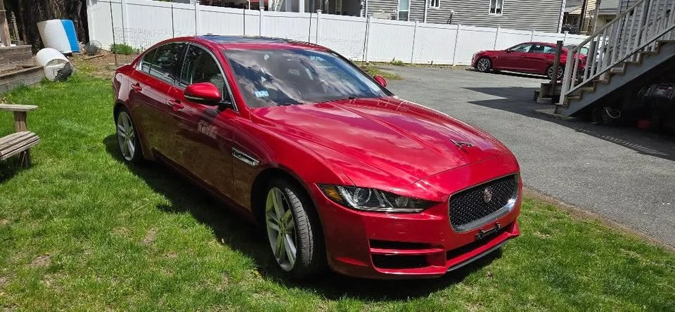 2018 Jaguar XE - Image 4 of 4