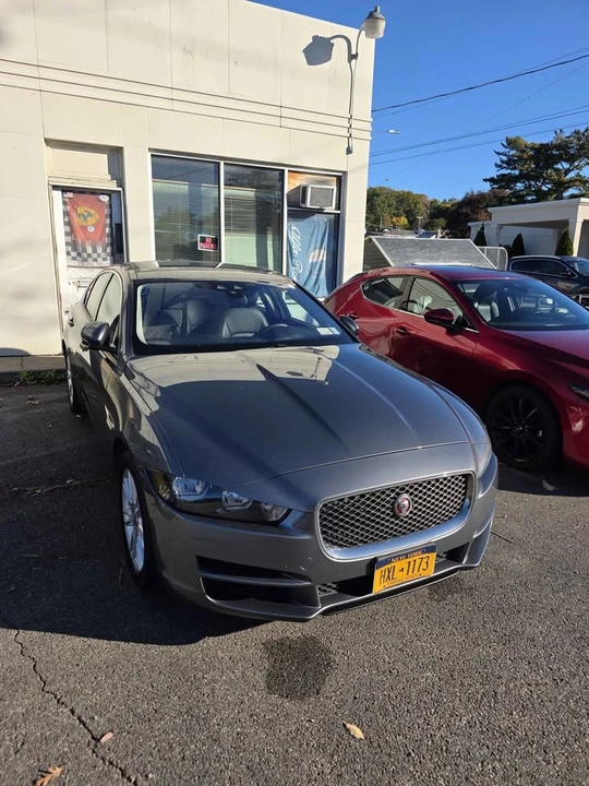2018 Jaguar XE - Image 19 of 19