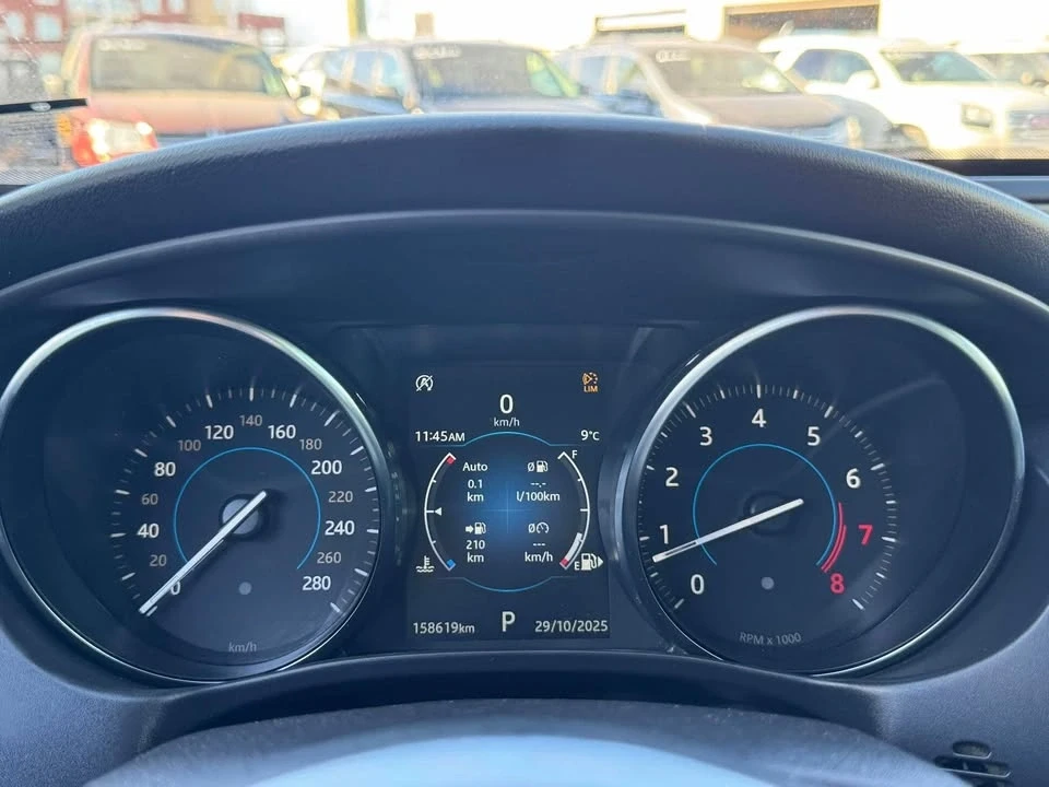 2018 Jaguar XE - Image 7 of 16