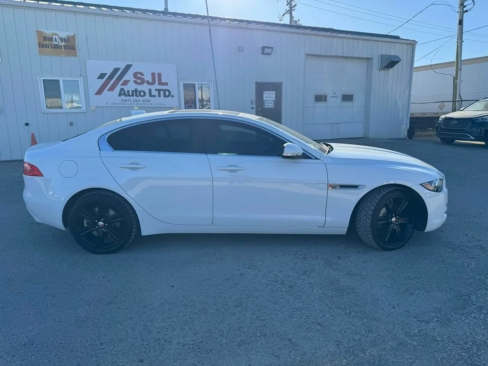 2018 Jaguar XE - Image 2 of 16