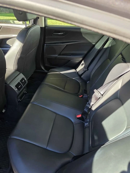 2018 Jaguar XE - Image 13 of 14