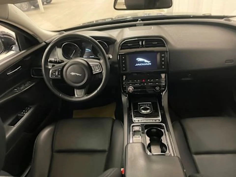 2018 Jaguar XE - Image 8 of 14