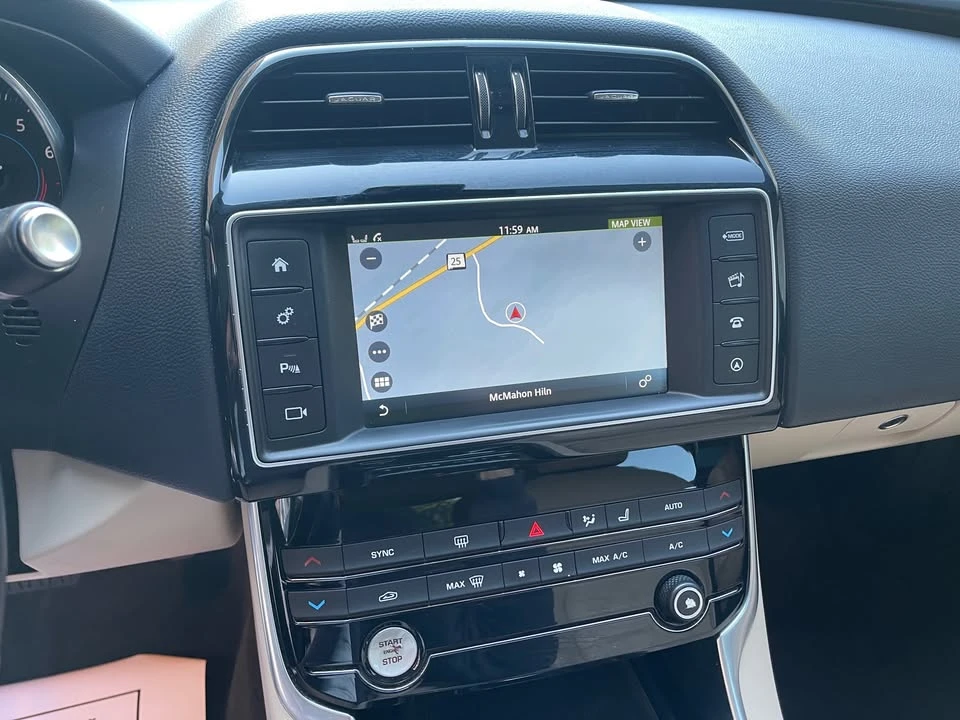 2018 Jaguar XE - Image 9 of 14