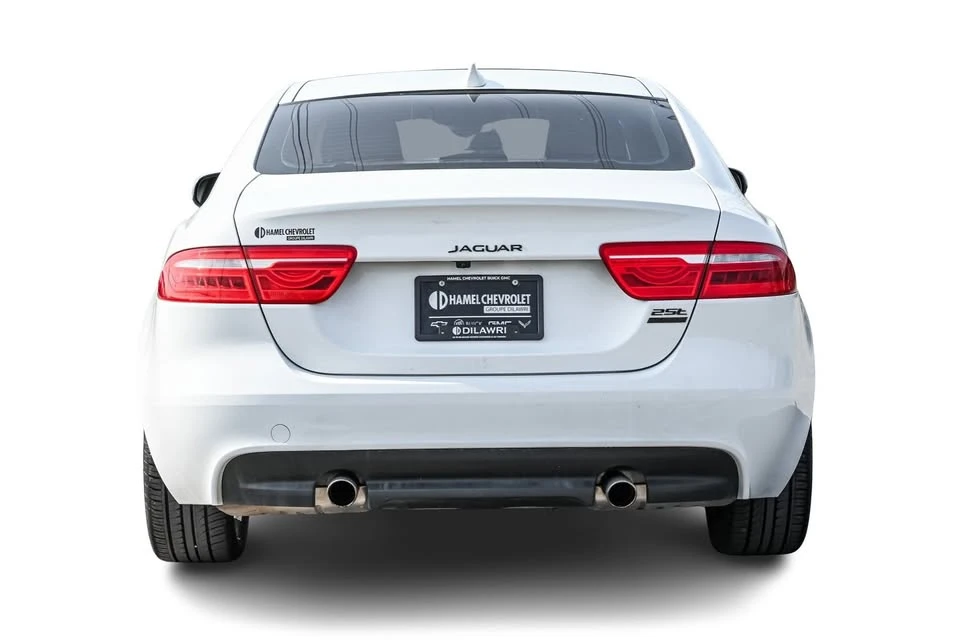 2018 Jaguar XE - Image 10 of 20