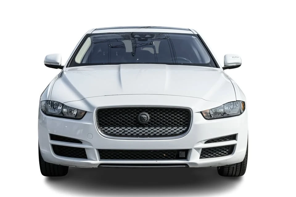 2018 Jaguar XE - Image 2 of 20