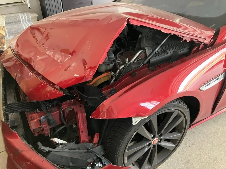 2018 Jaguar XE - Image 3 of 6