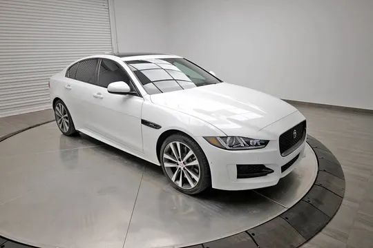2018 Jaguar XE R-Sport