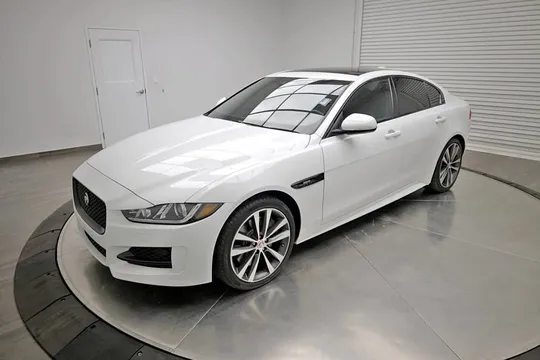 2018 Jaguar XE R-Sport