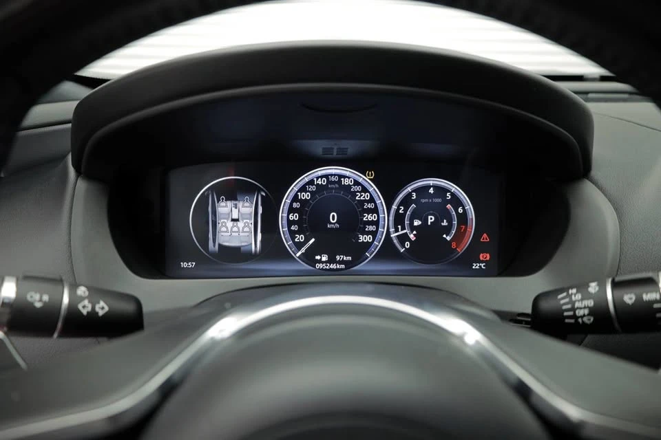 2018 Jaguar XE - Image 20 of 20