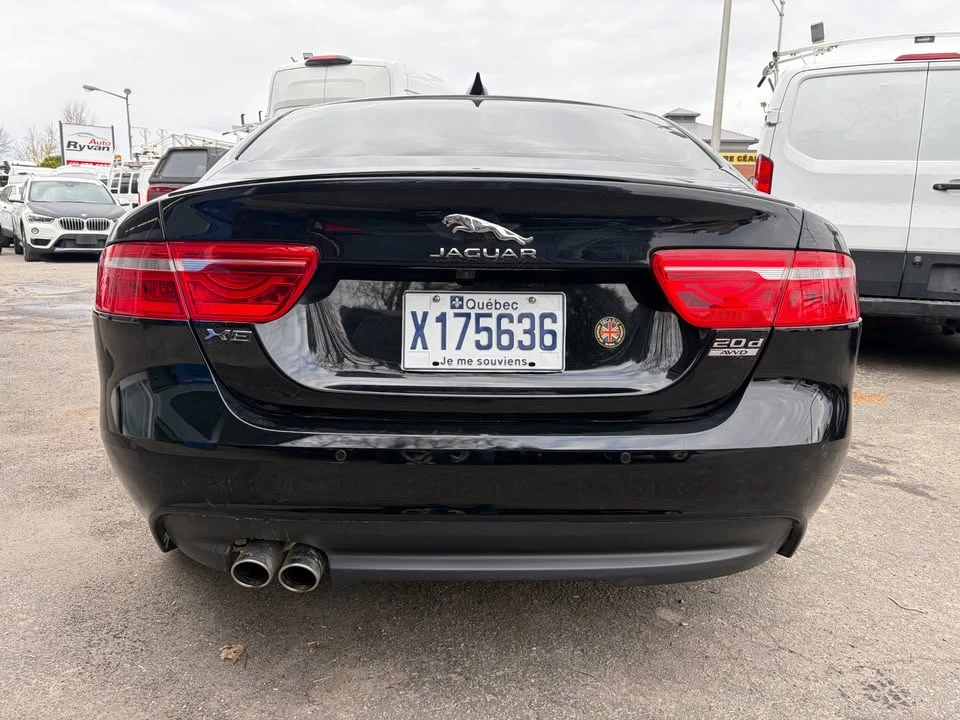 2018 Jaguar XE - Image 6 of 16