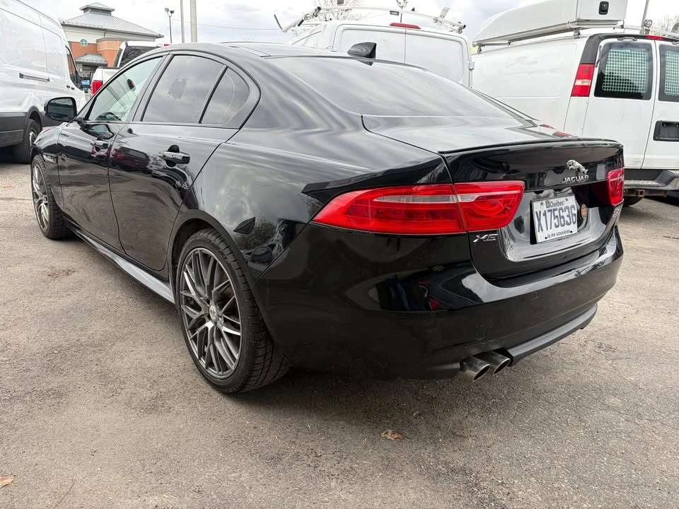 2018 Jaguar XE - Image 7 of 16