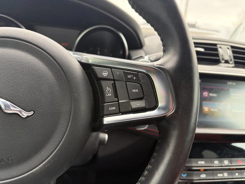 2018 Jaguar XE - Image 15 of 16