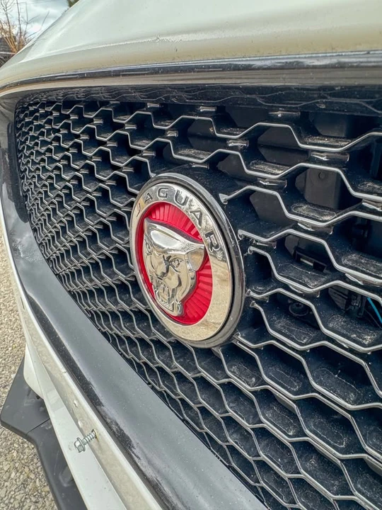 2018 Jaguar XE - Image 6 of 14