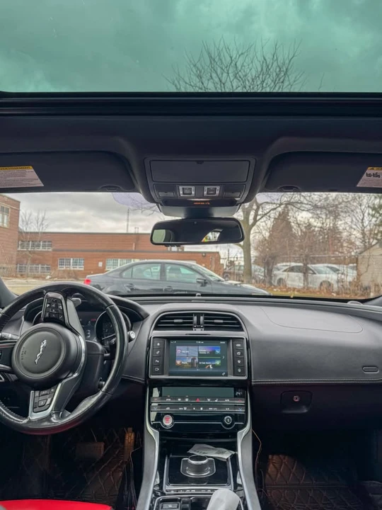 2018 Jaguar XE - Image 11 of 14