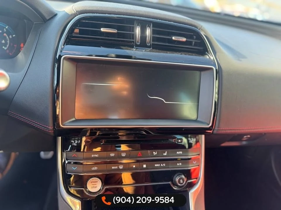 2018 Jaguar XE - Image 8 of 12