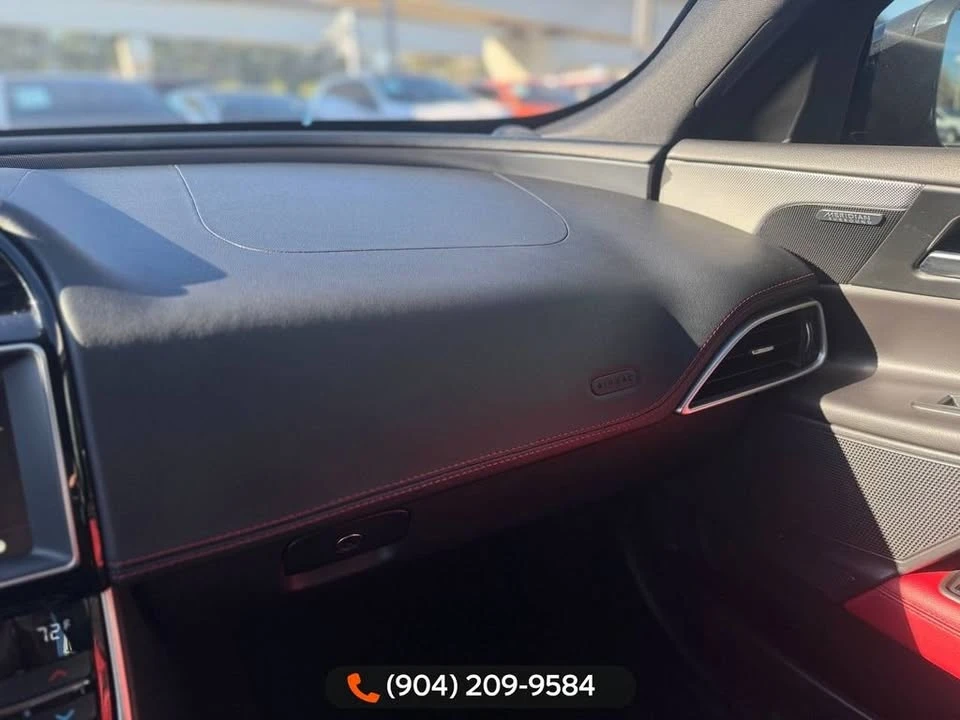 2018 Jaguar XE - Image 12 of 12