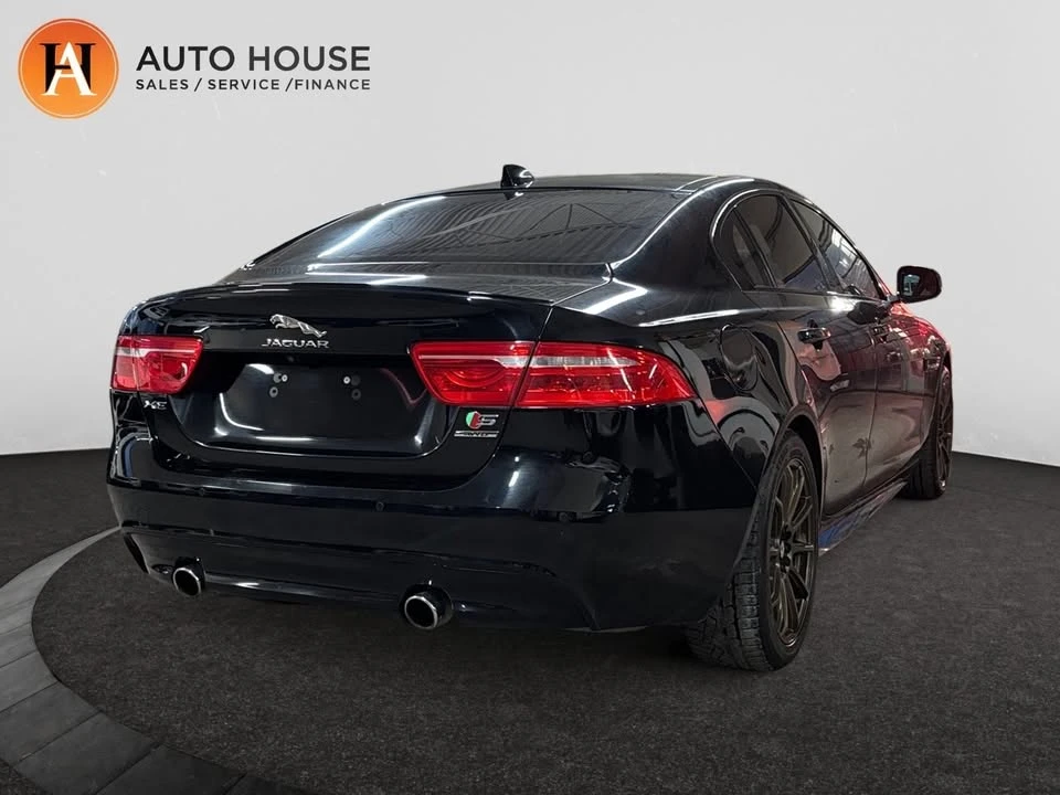 2018 Jaguar XE - Image 5 of 20