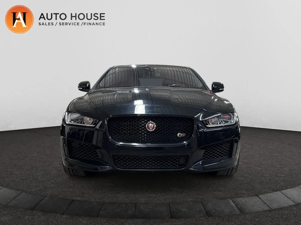 2018 Jaguar XE - Image 8 of 20
