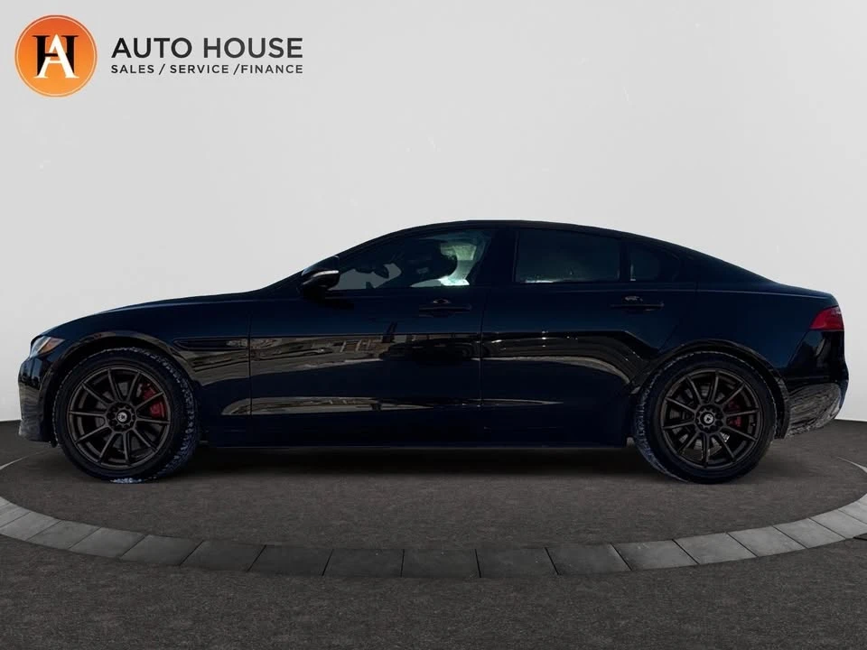 2018 Jaguar XE - Image 2 of 20