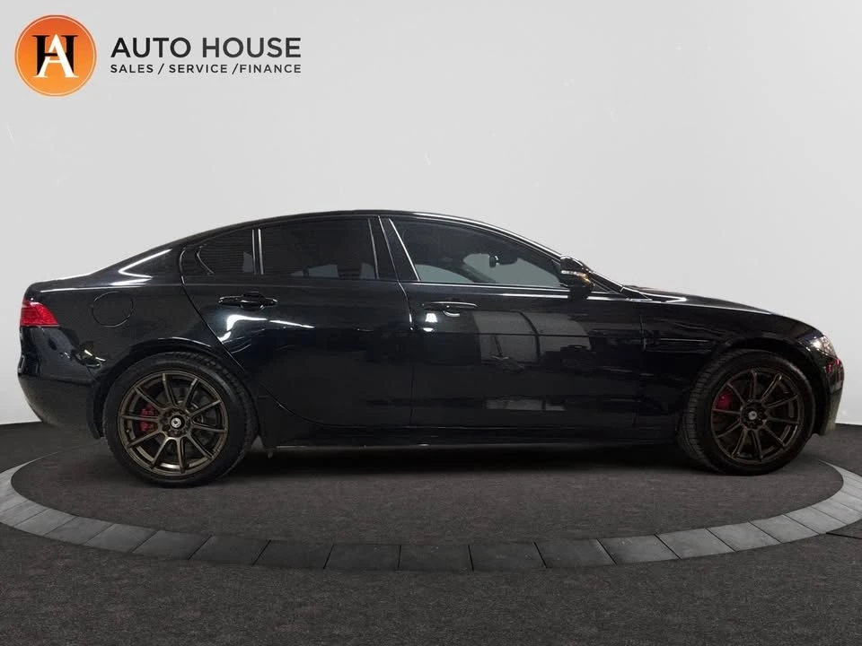 2018 Jaguar XE - Image 6 of 20