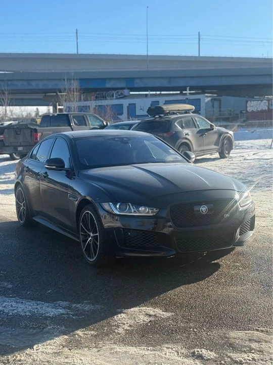2018 Jaguar XE - Image 8 of 16