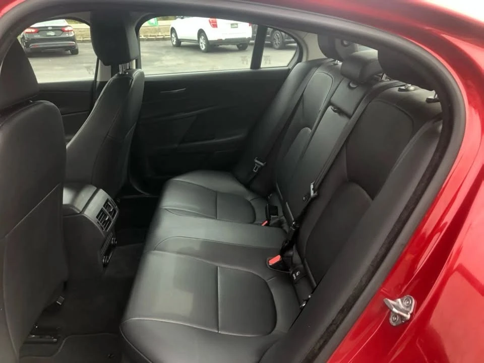 2018 Jaguar XE - Image 20 of 20