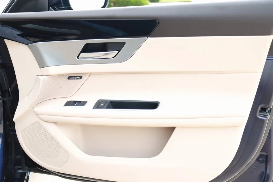 2018 Jaguar X260 XF - Image 16 of 20