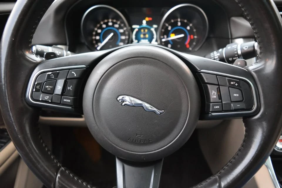 2018 Jaguar X260 XF - Image 16 of 20
