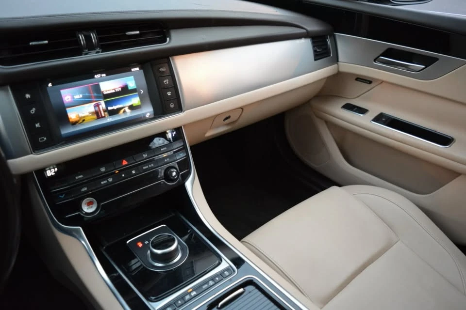 2018 Jaguar X260 XF - Image 18 of 20
