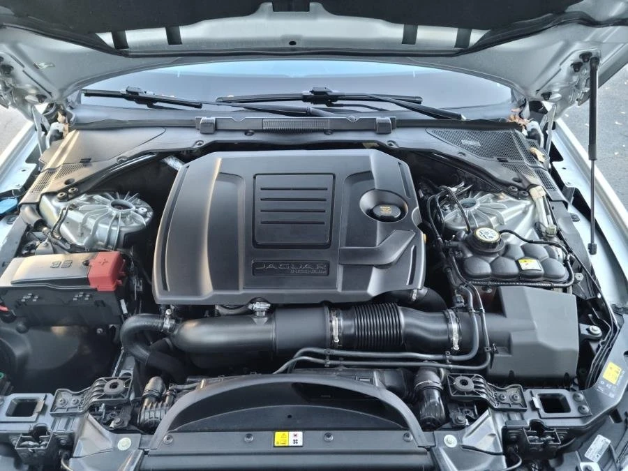 2018 Jaguar X260 XF - Image 7 of 16
