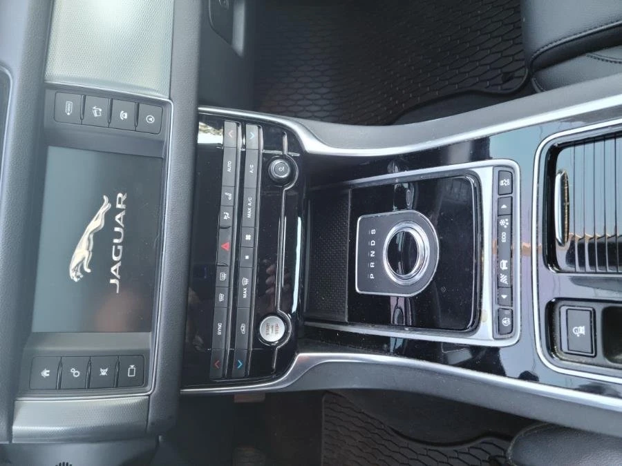 2018 Jaguar X260 XF - Image 15 of 16