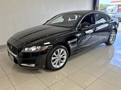 2018 Jaguar XF 25t Premium