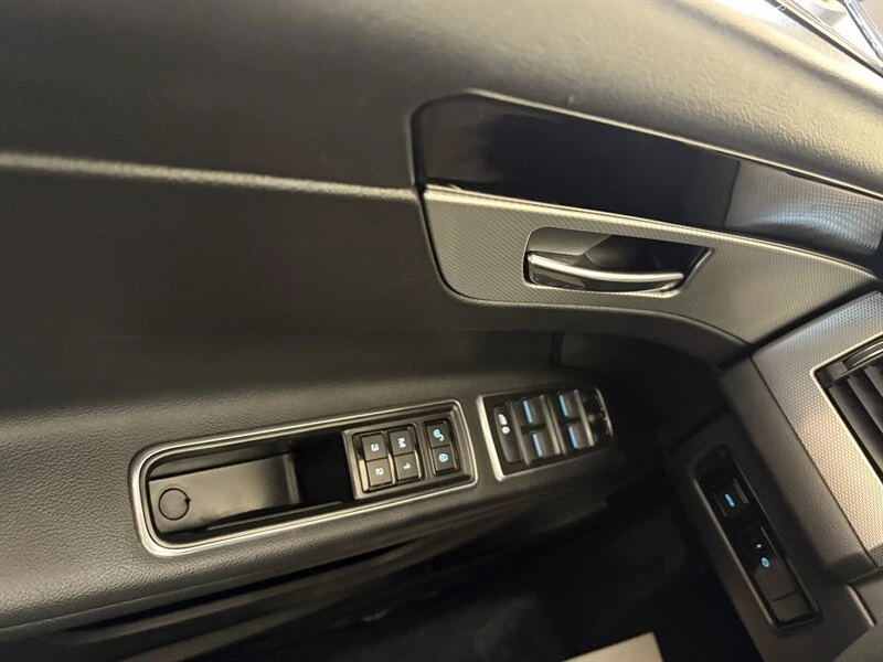 2018 Jaguar X260 XF - Image 16 of 20