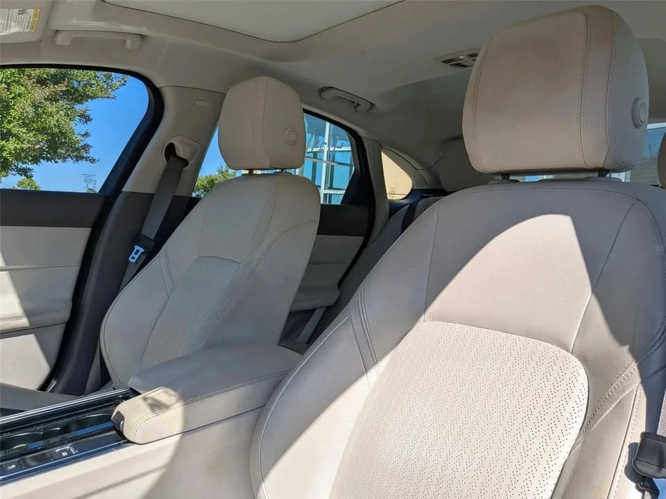 2018 Jaguar X260 XF - Image 2 of 4