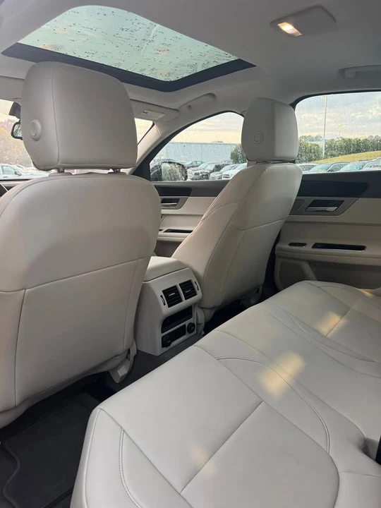 2018 Jaguar X260 XF - Image 10 of 17