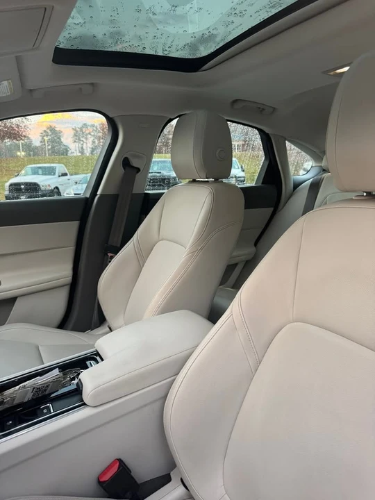 2018 Jaguar X260 XF - Image 8 of 17