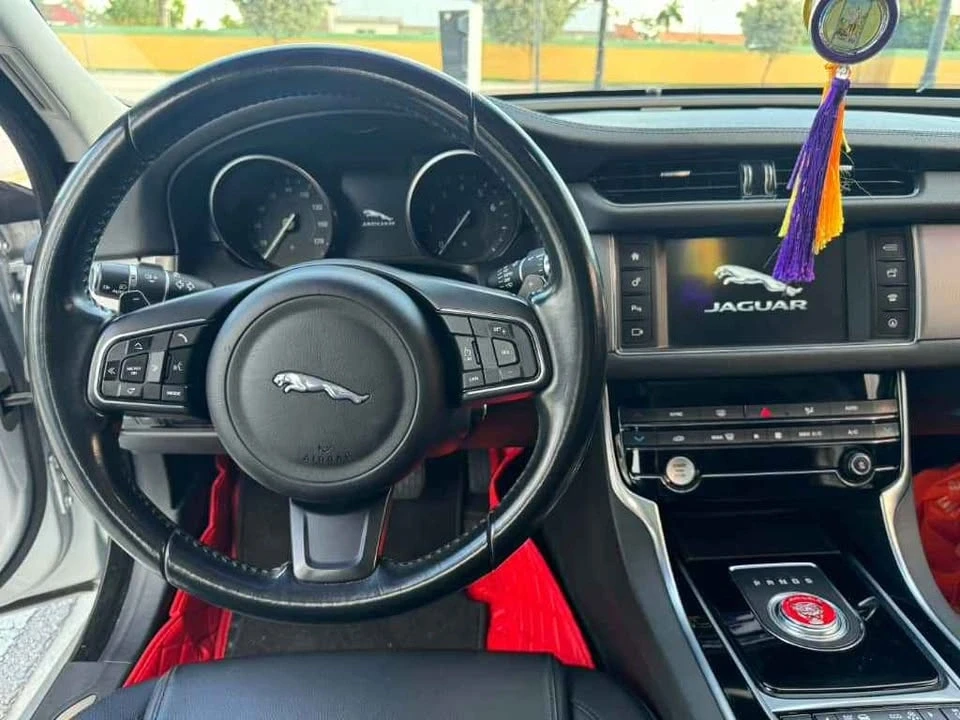 2018 Jaguar X260 XF - Image 2 of 4