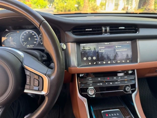 2018 Jaguar X260 XF - Image 11 of 14