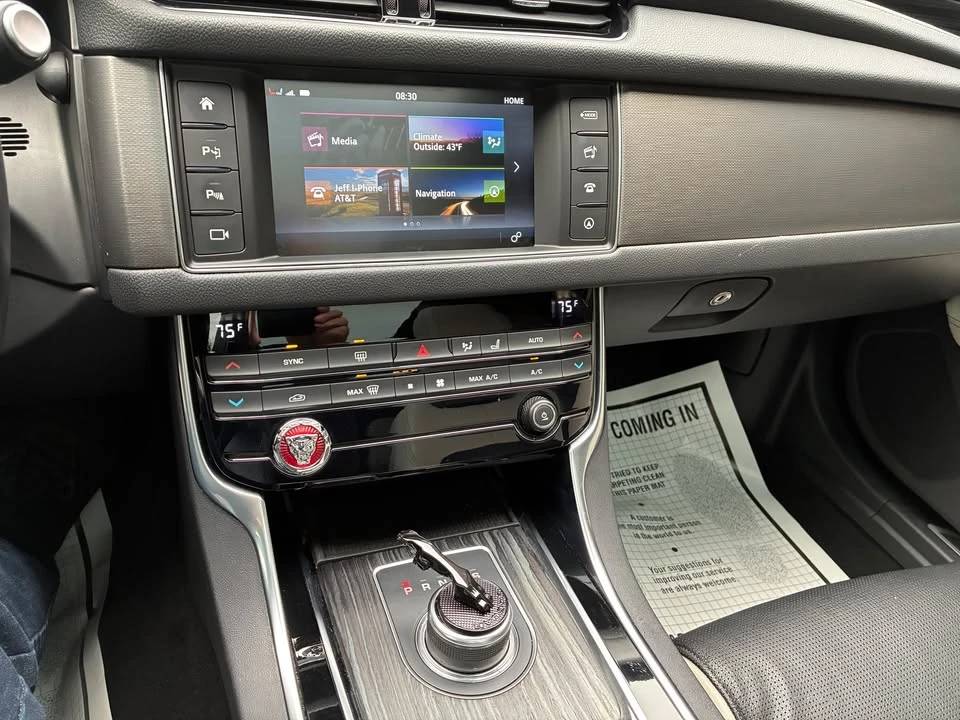 2018 Jaguar XF - Image 15 of 16