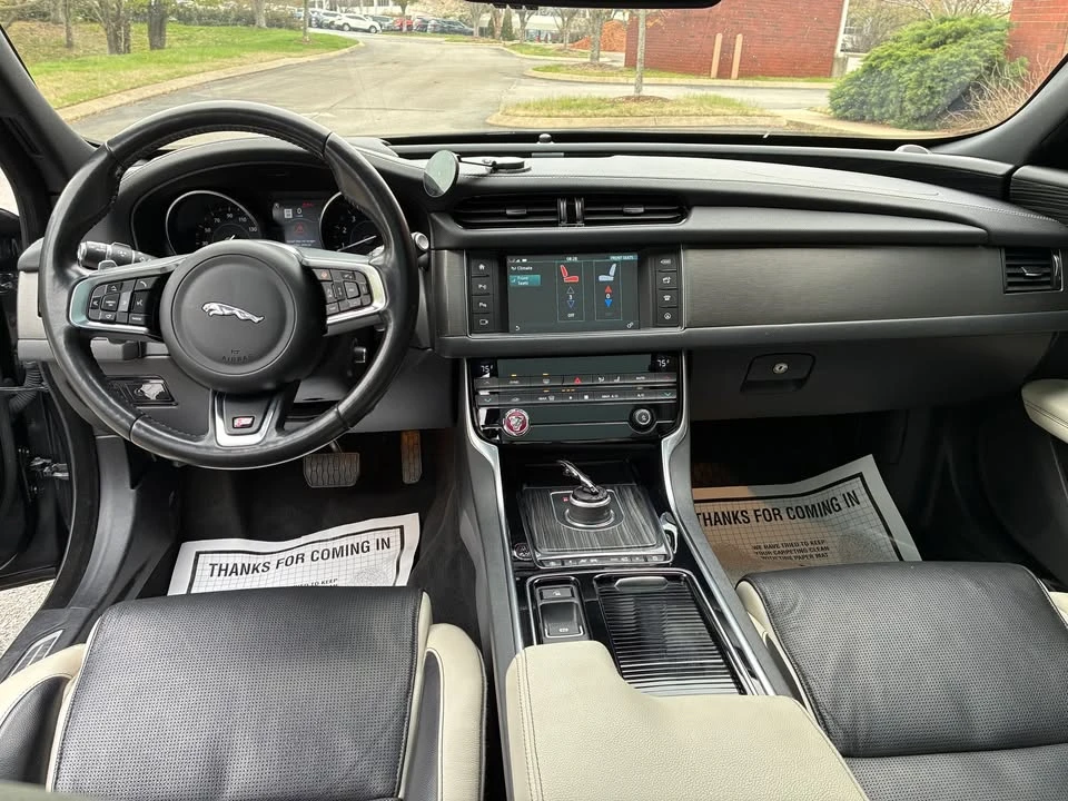 2018 Jaguar XF - Image 11 of 16