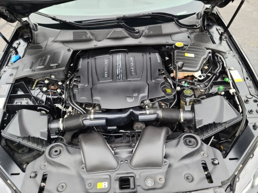 2018 Jaguar X351 XJ - Image 9 of 20