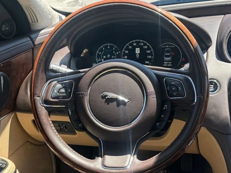 2018 Jaguar X351 XJ - Image 10 of 19