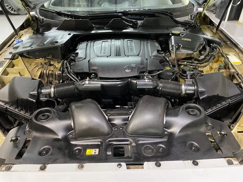 2018 Jaguar X351 XJR - Image 13 of 15