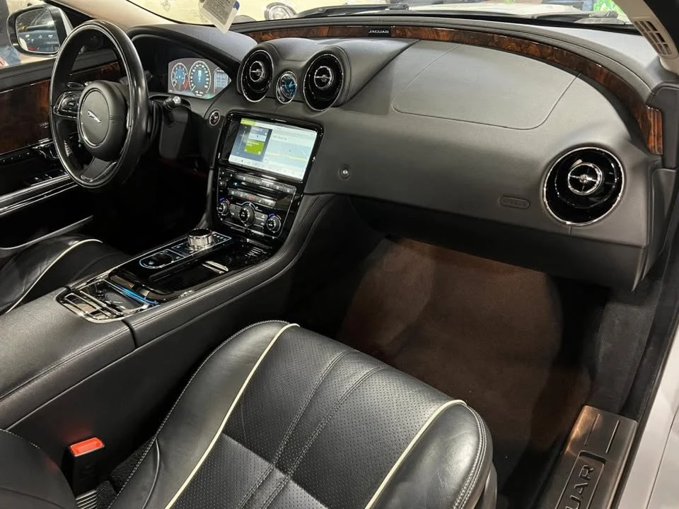 2018 Jaguar X351 XJ - Image 10 of 18