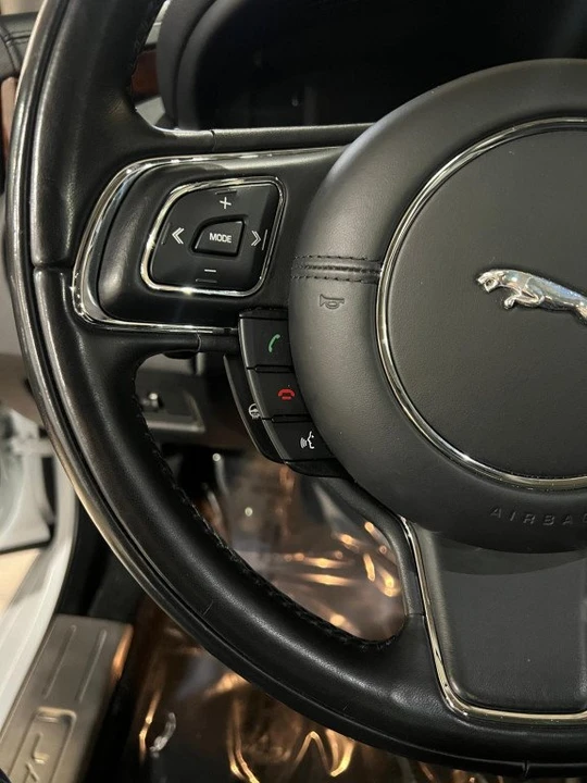 2018 Jaguar X351 XJ - Image 13 of 18